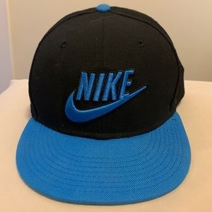 Nike snackback hat